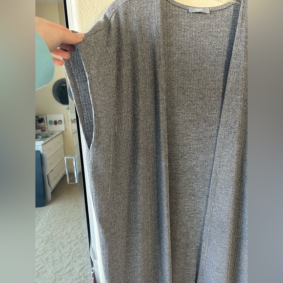 Short Sleeve Longline Knit Cardigan in Dark Gray - Picture 2 of 3